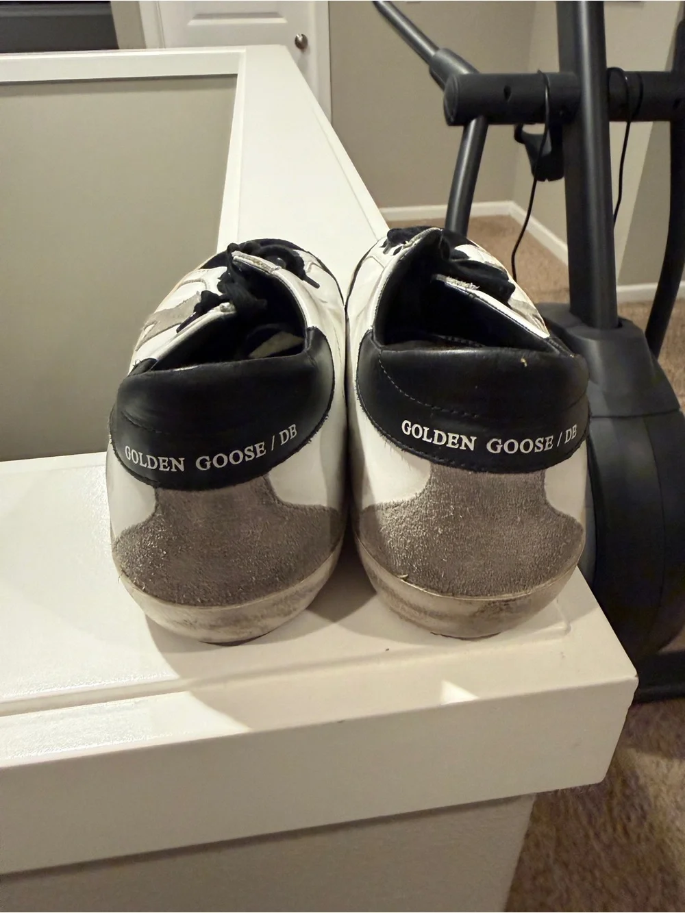 Golden Goose White Leather Sneakers with Black Toe and Silver Star - Picture 3 of 6